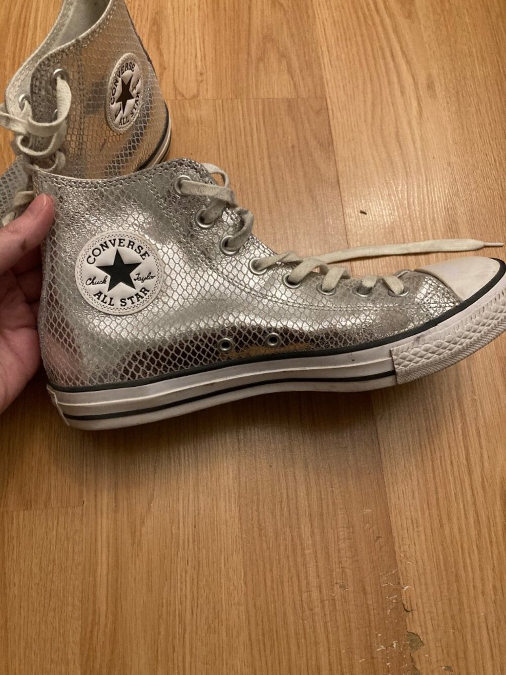 Metallic silver snakeskin pattern high top Converse - Picture 3 of 8